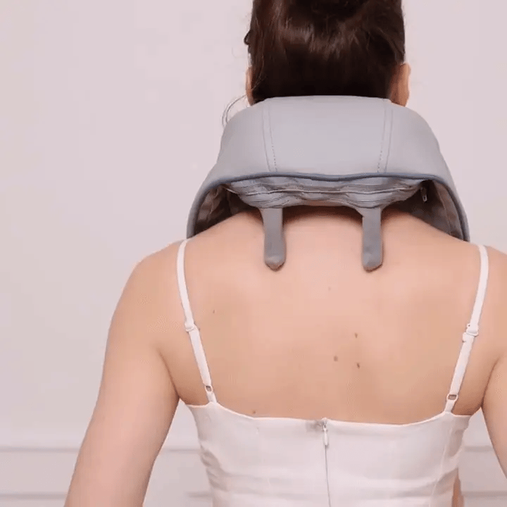 Kabelloser Nacken- und Schultermassager – ergonomische Passform auf den Schultern